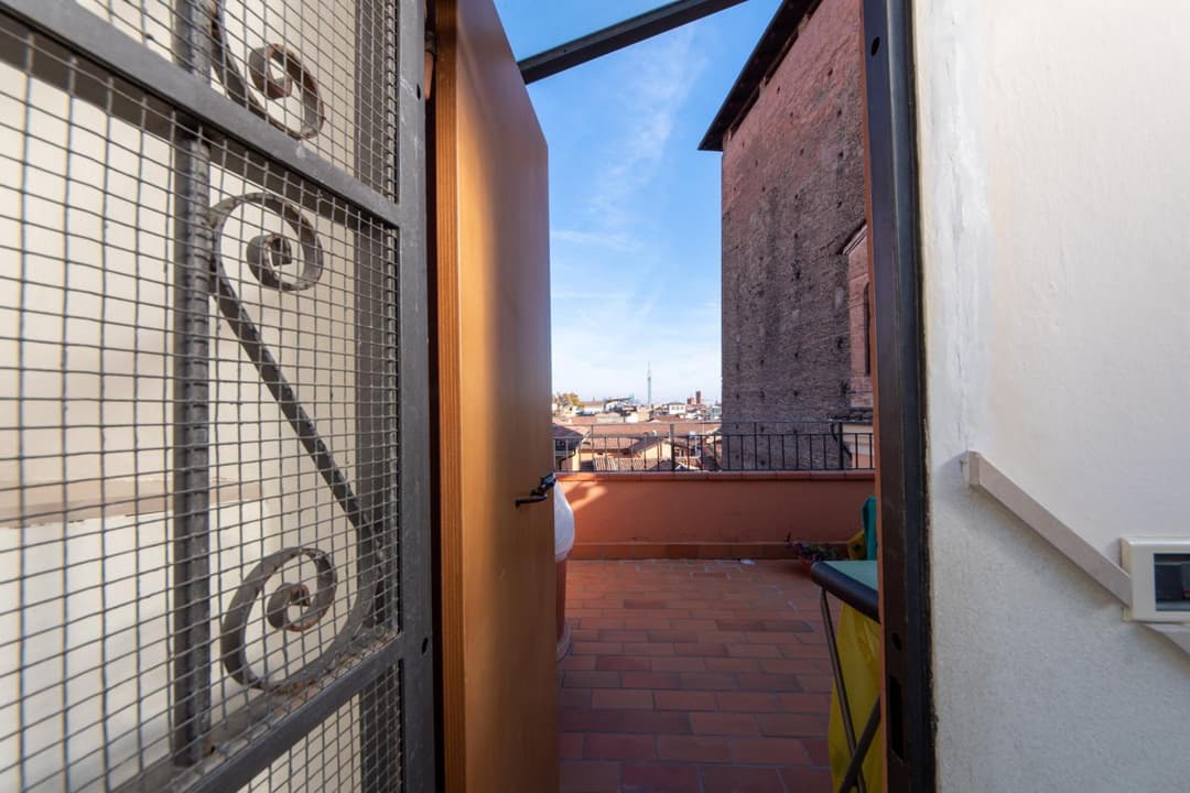 HouSmart Corte Galluzzi 7/1 — photo 1 of 1