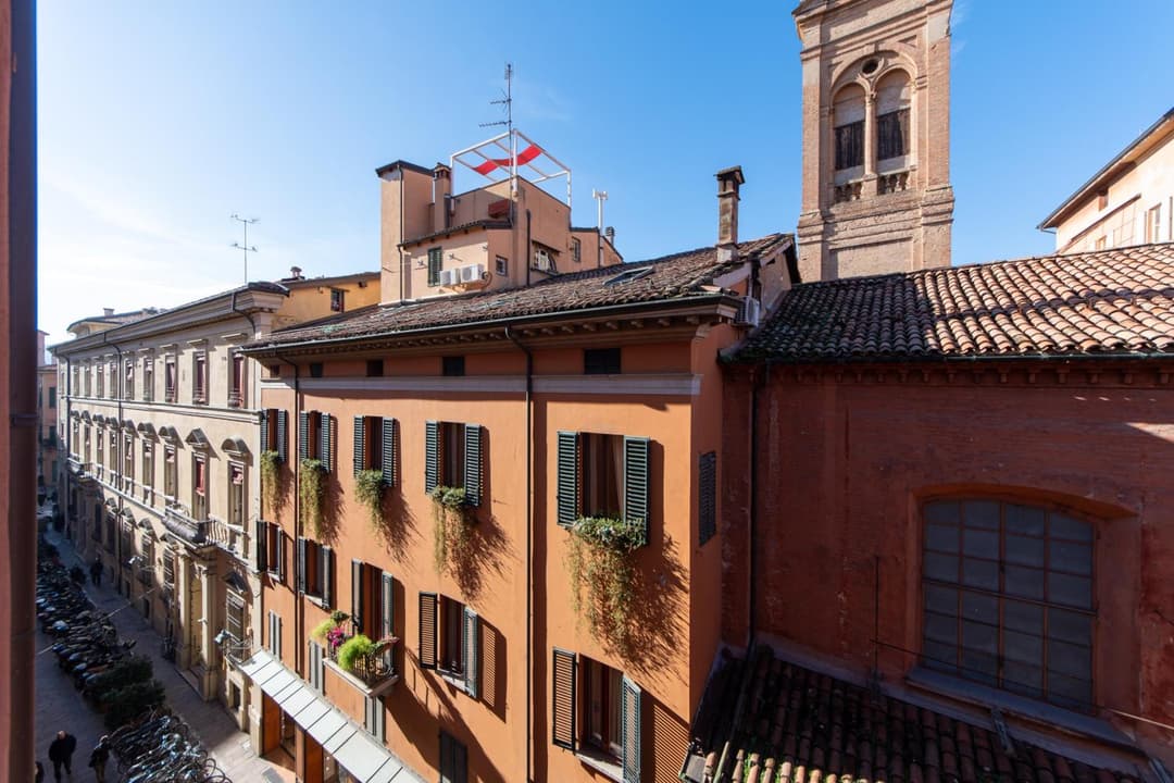 HouSmart Corte Galluzzi 7/2 — photo 1 of 39