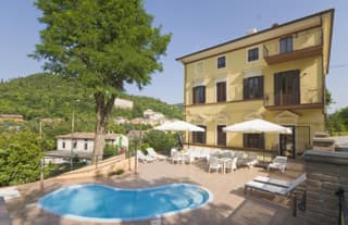Raffaello Residence una Dimora storica con piscina panoramica nelle Marche