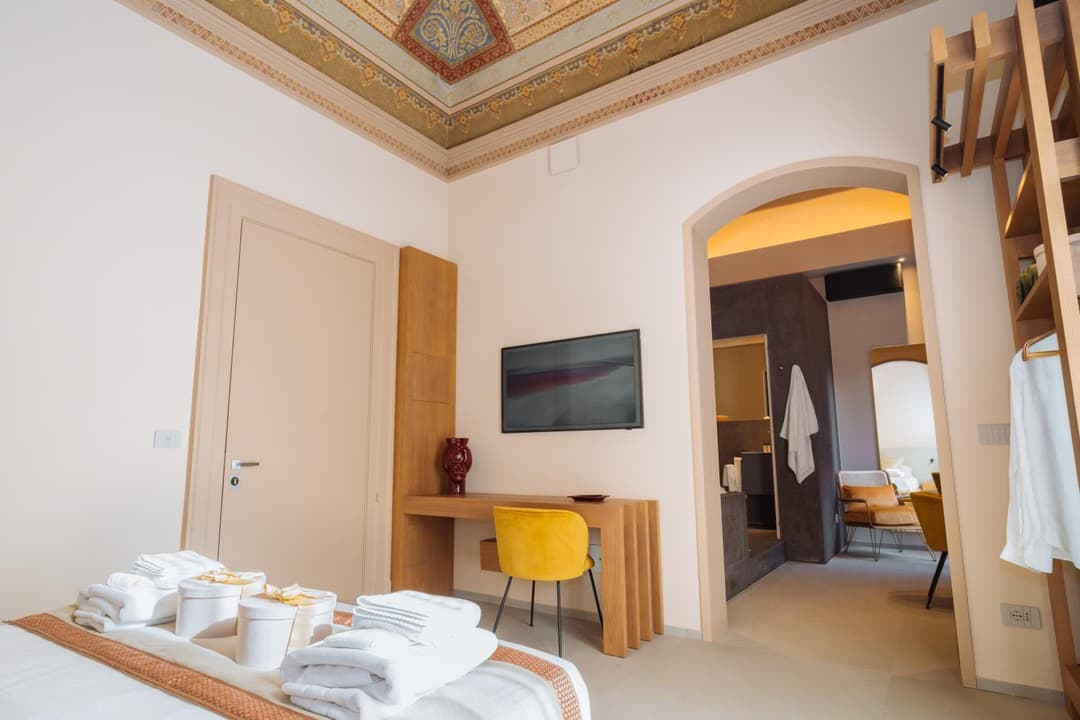ETNEA Suite 270 — photo 1 of 1