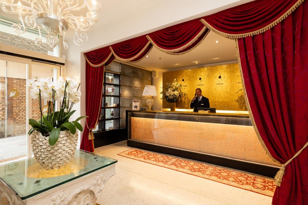 Hotel A La Commedia — photo 1 of 96