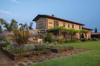 Olimagio Farm Stay with animals, 25m pool, beach at cycling distance