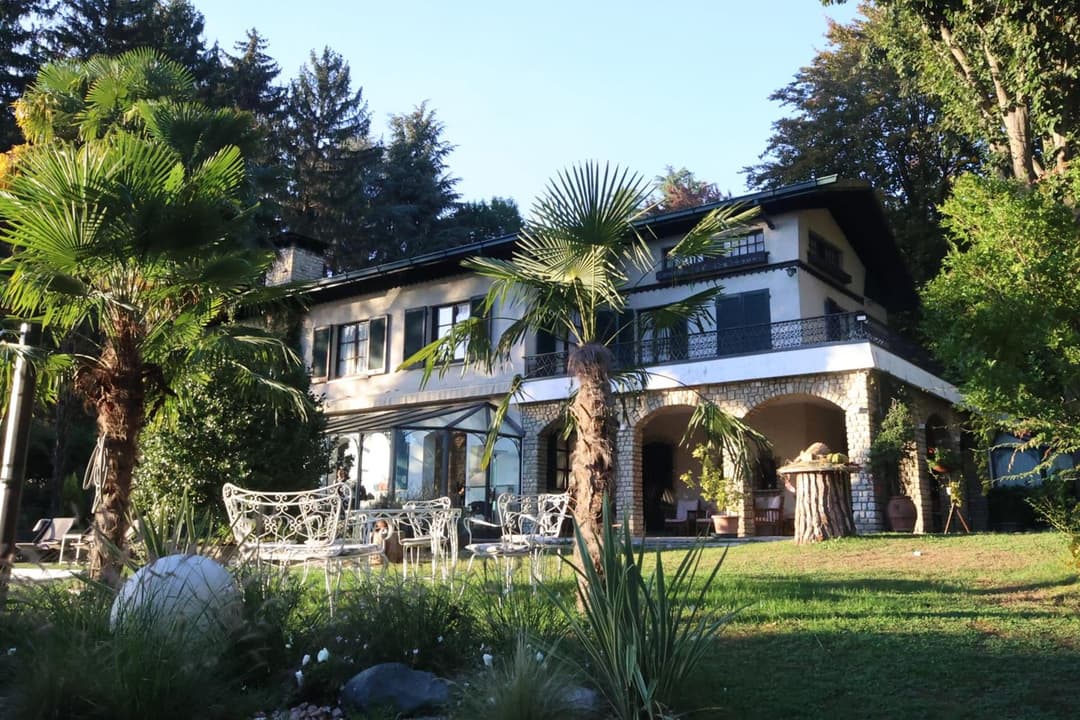 Wonderful Villa Between Como And Milano — photo 1 of 75