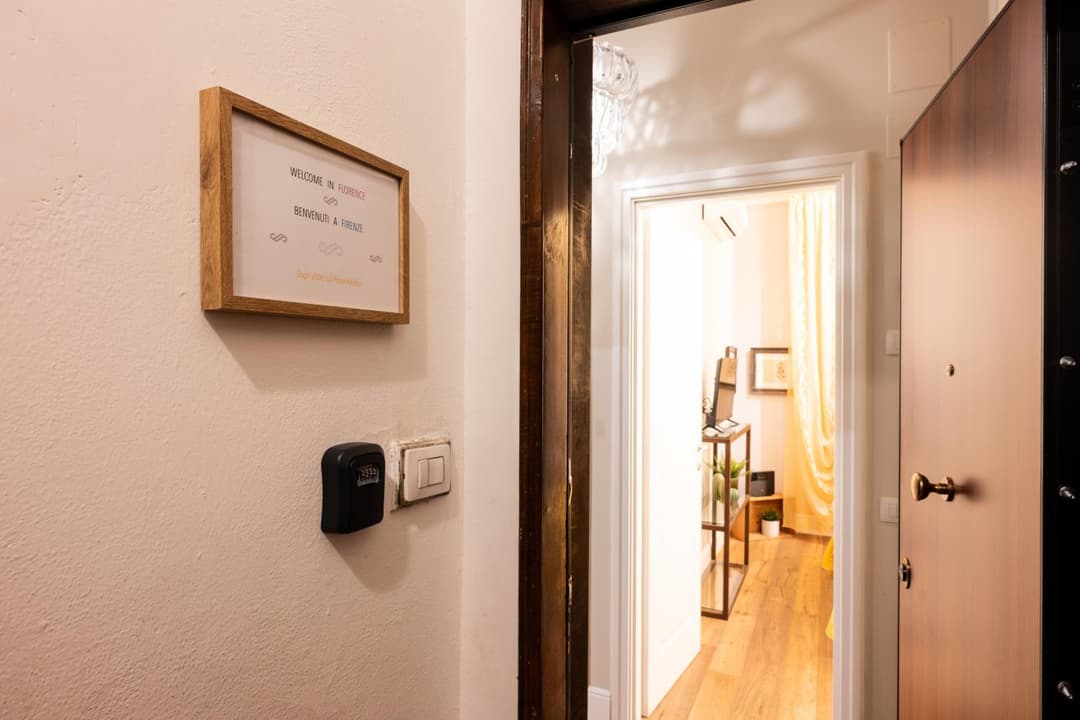 Smooth Mansion in Ponte Vecchio — photo 1 of 1