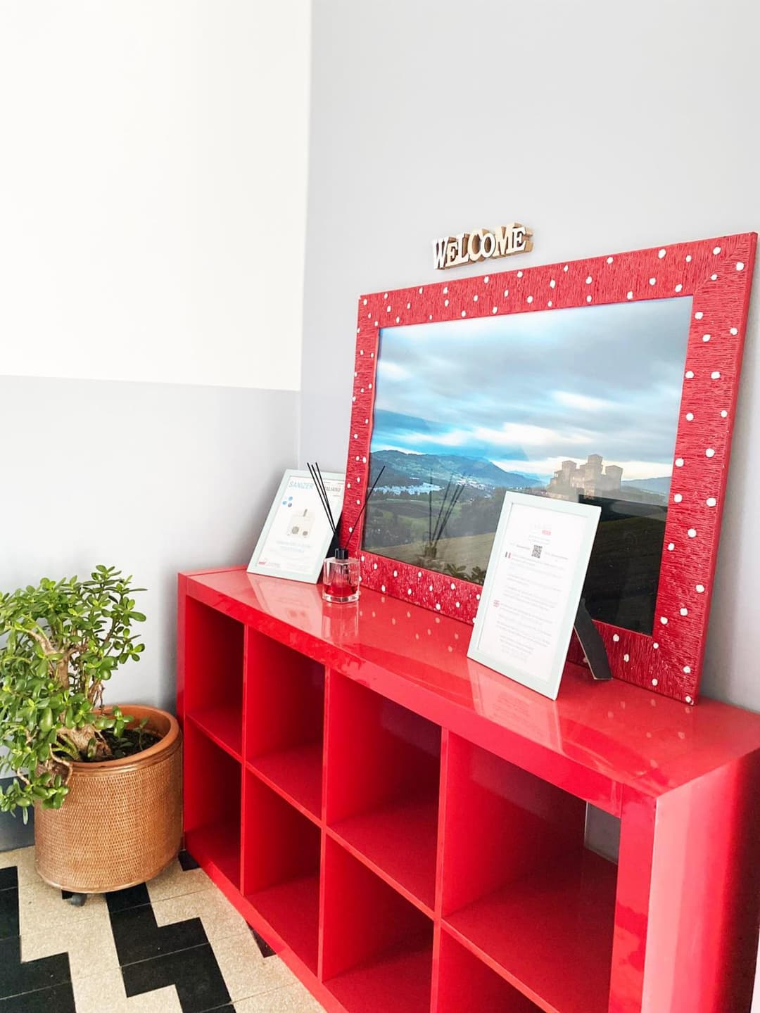 EASYROOMS ONE — photo 1 of 1