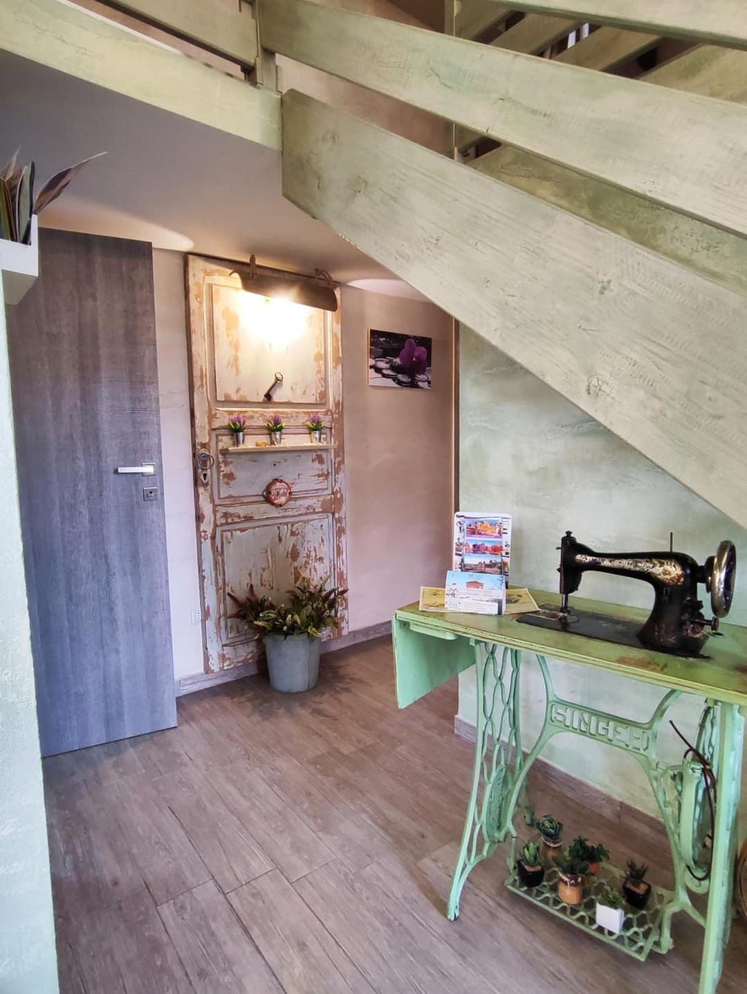 Home Shabby — photo 1 of 1
