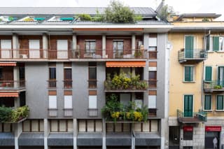 Titty House - Crocetta