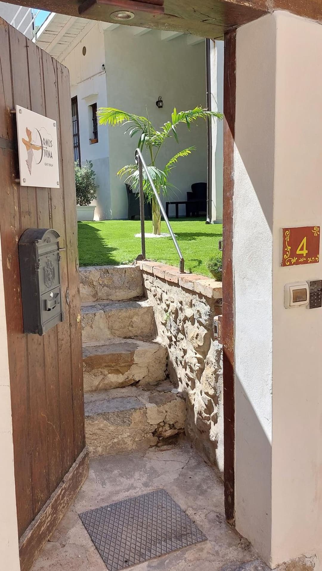 Golden house — photo 1 of 1