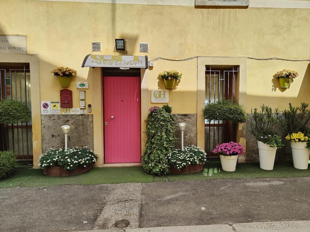 Giardino Giusti House & Court — photo 1 of 204