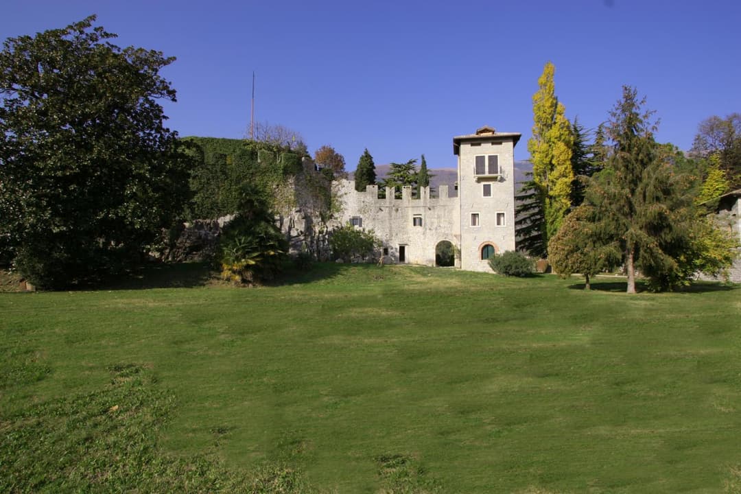 Castrum di Serravalle — photo 1 of 1