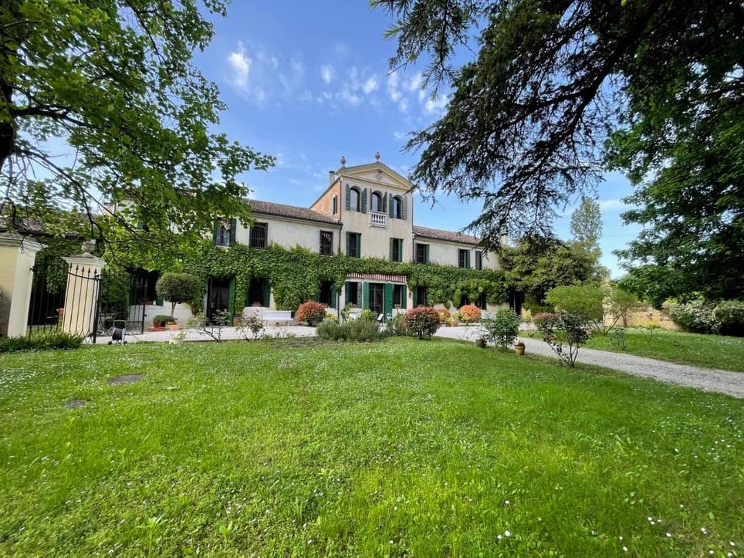 B&B Villa Gradenigo — photo 1 of 93