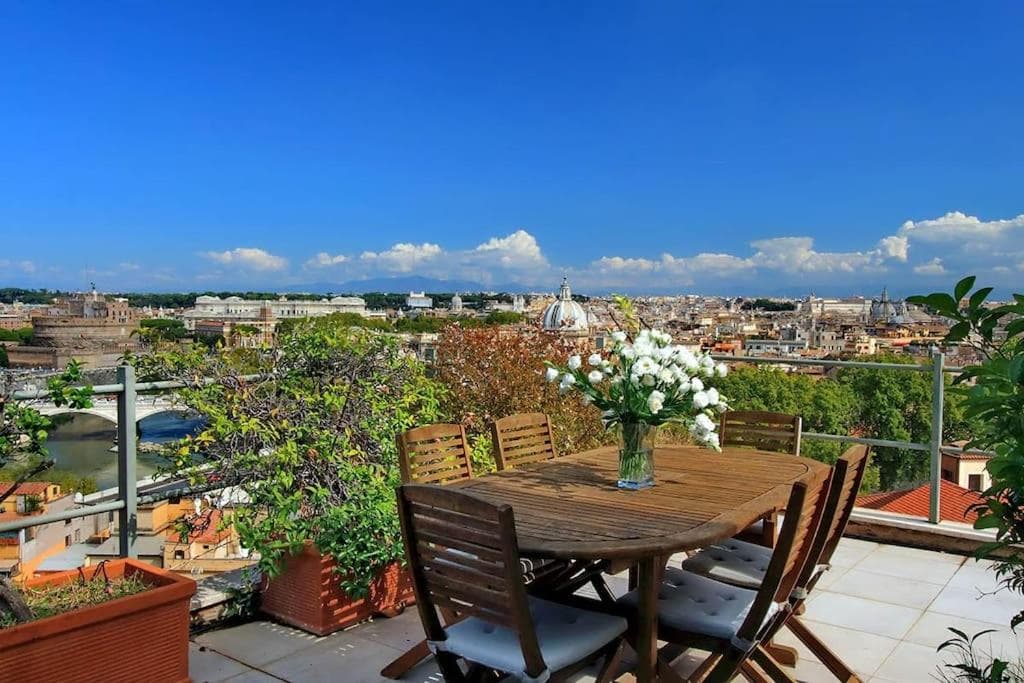 Sant'Onofrio Terrace Apartment — photo 1 of 37