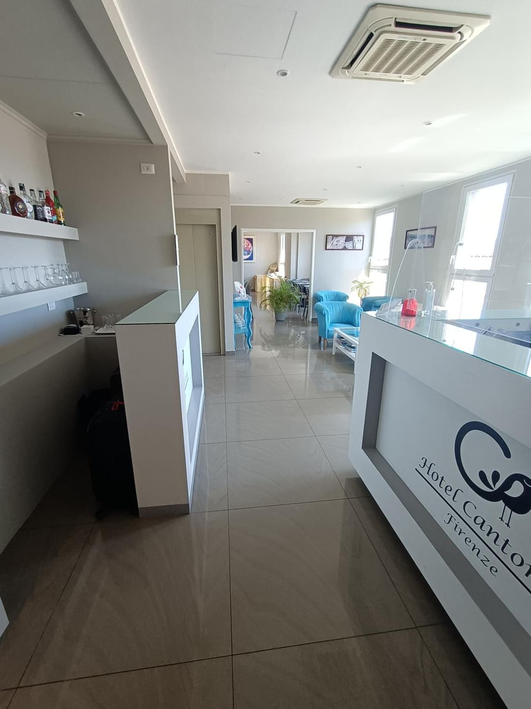 Hotel Cantoria — photo 1 of 37