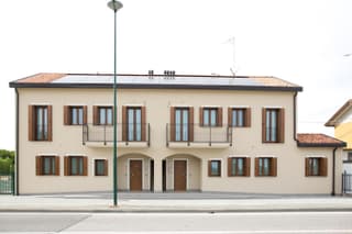 Queen Venice Fly Apartments