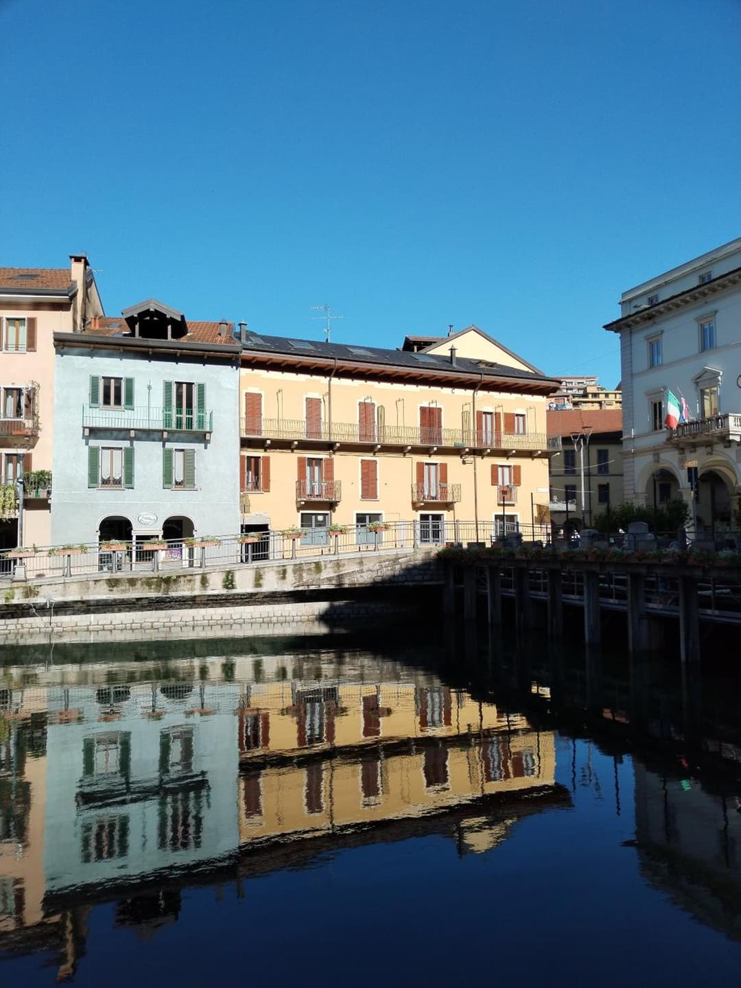 un balcone sul lago — photo 1 of 1