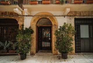 Ambrosia-Timeless Hosting