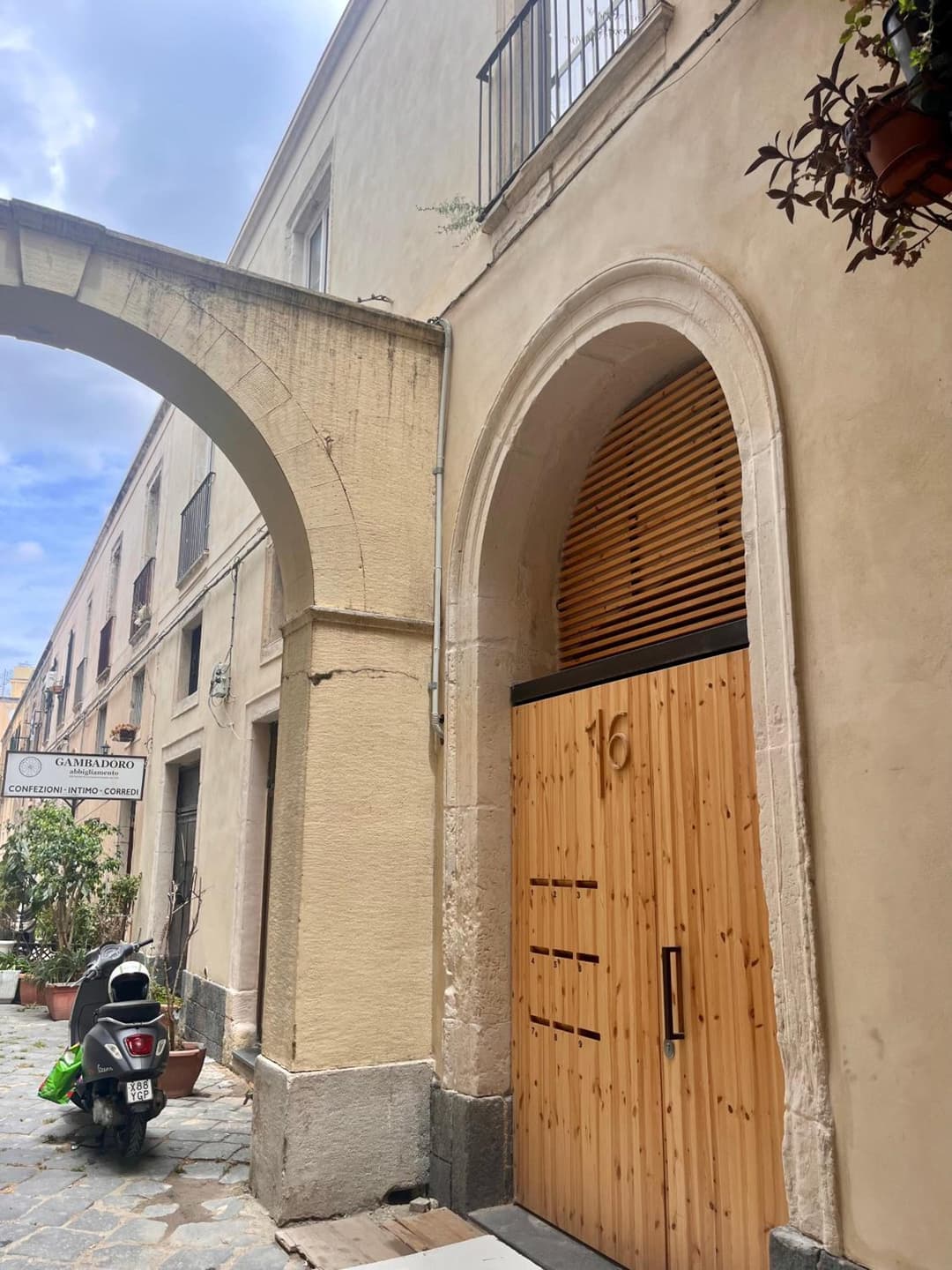 Loft Real Centro Messina 110mq 2 Camere 2 Bagni — photo 1 of 1
