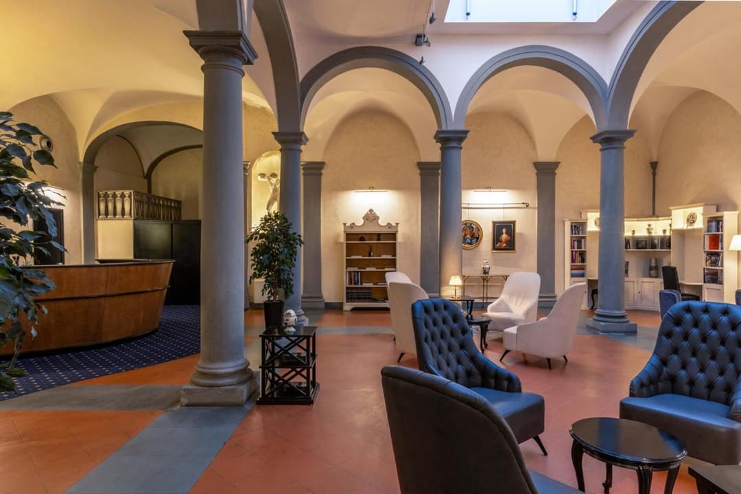 Relais Hotel Centrale "Dimora Storica" — photo 1 of 112
