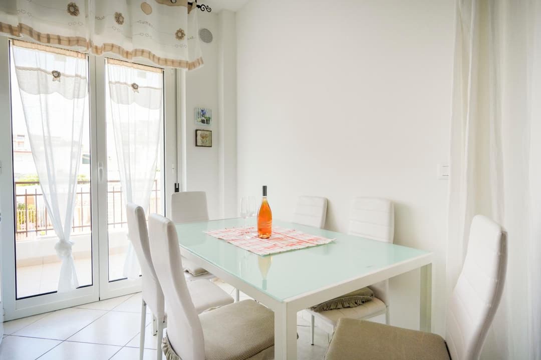 Mistral Suite Apartment - free private car park — photo 1 of 15