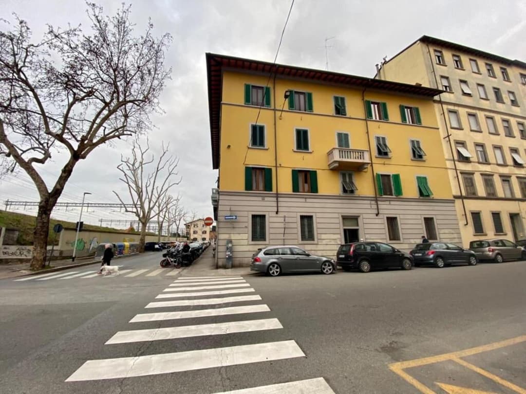 Italian Experience-Vintage Apartment in Florence — photo 1 of 1
