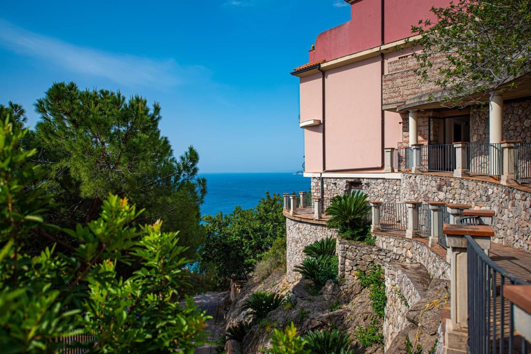 Baia Taormina - CDSHotels — photo 1 of 1