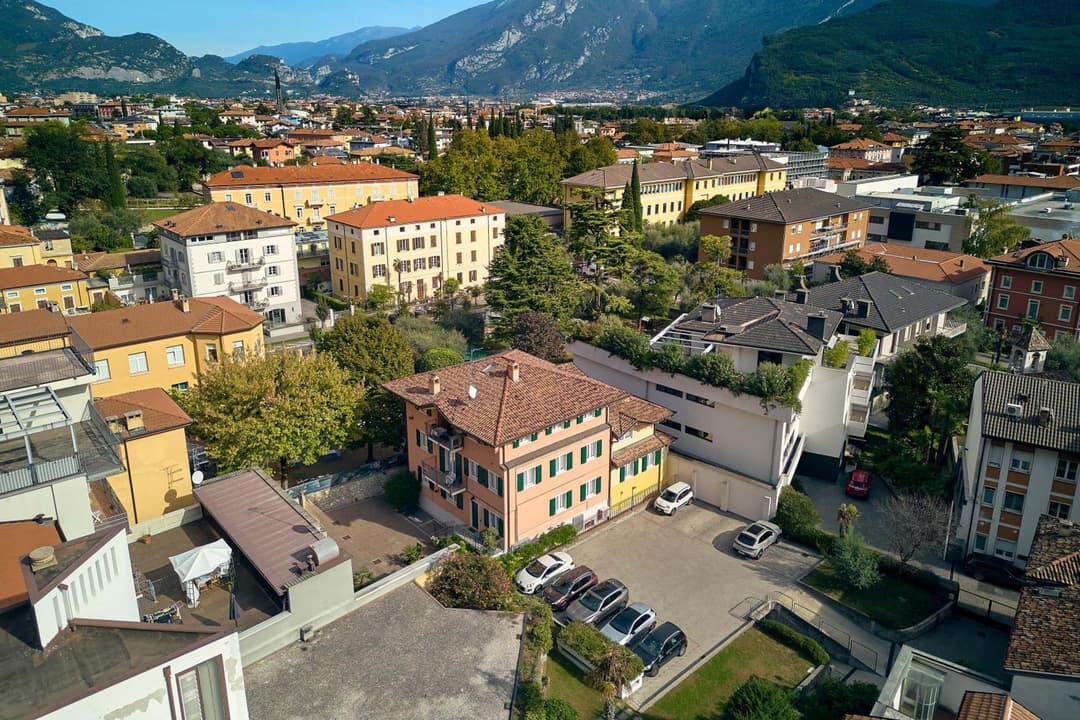 Bella Villa Apartments — photo 1 of 1