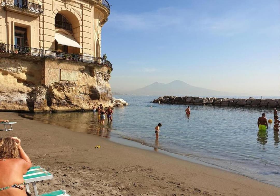 Apart Hotel Suite Italy Naples Chiaia Mergellina — photo 1 of 36