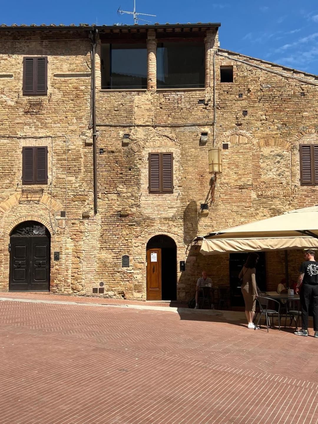 A La Casa Dei Potenti — photo 1 of 70