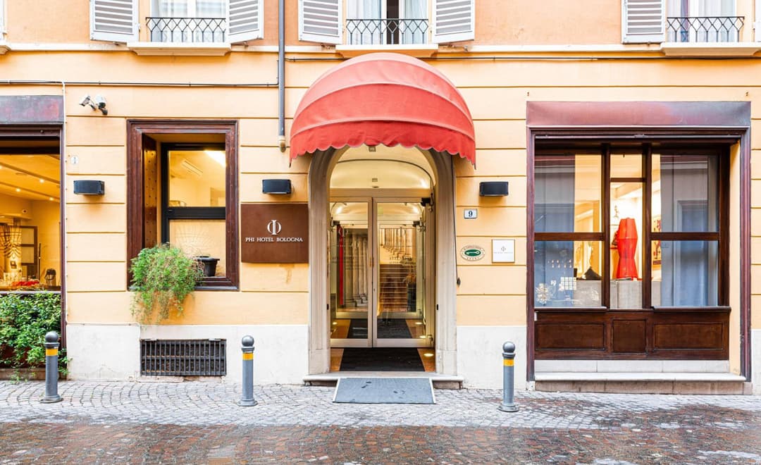 Phi Hotel Bologna Apartments — photo 1 of 41