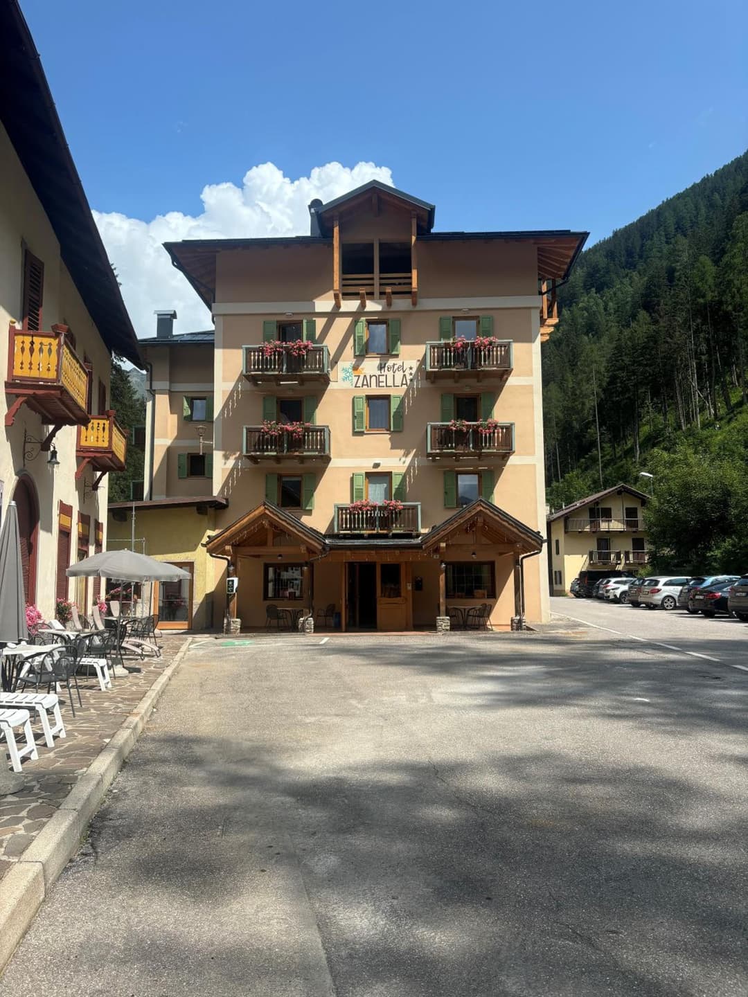 Hotel Zanella — photo 1 of 54