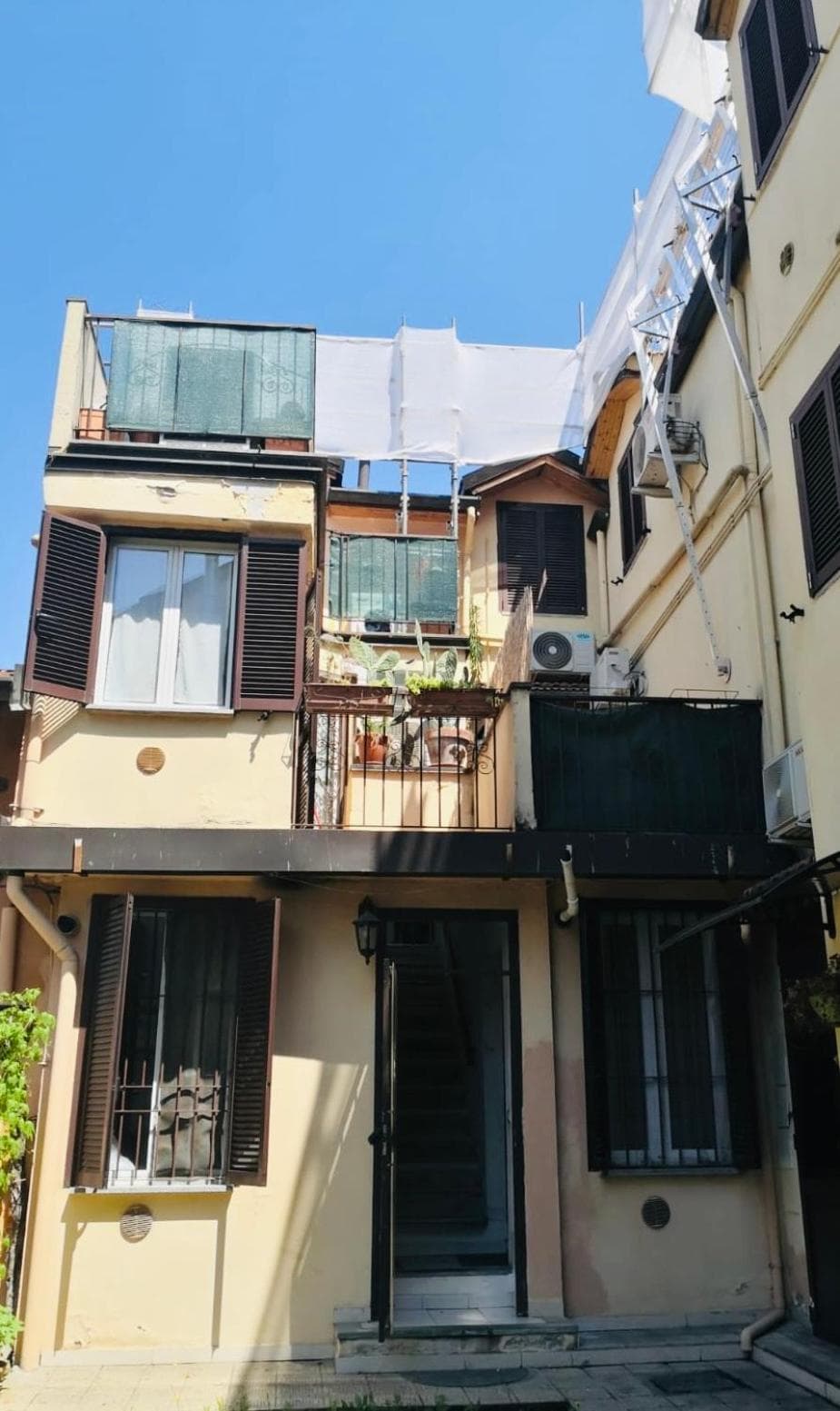 Pretty Little Home — photo 1 of 1