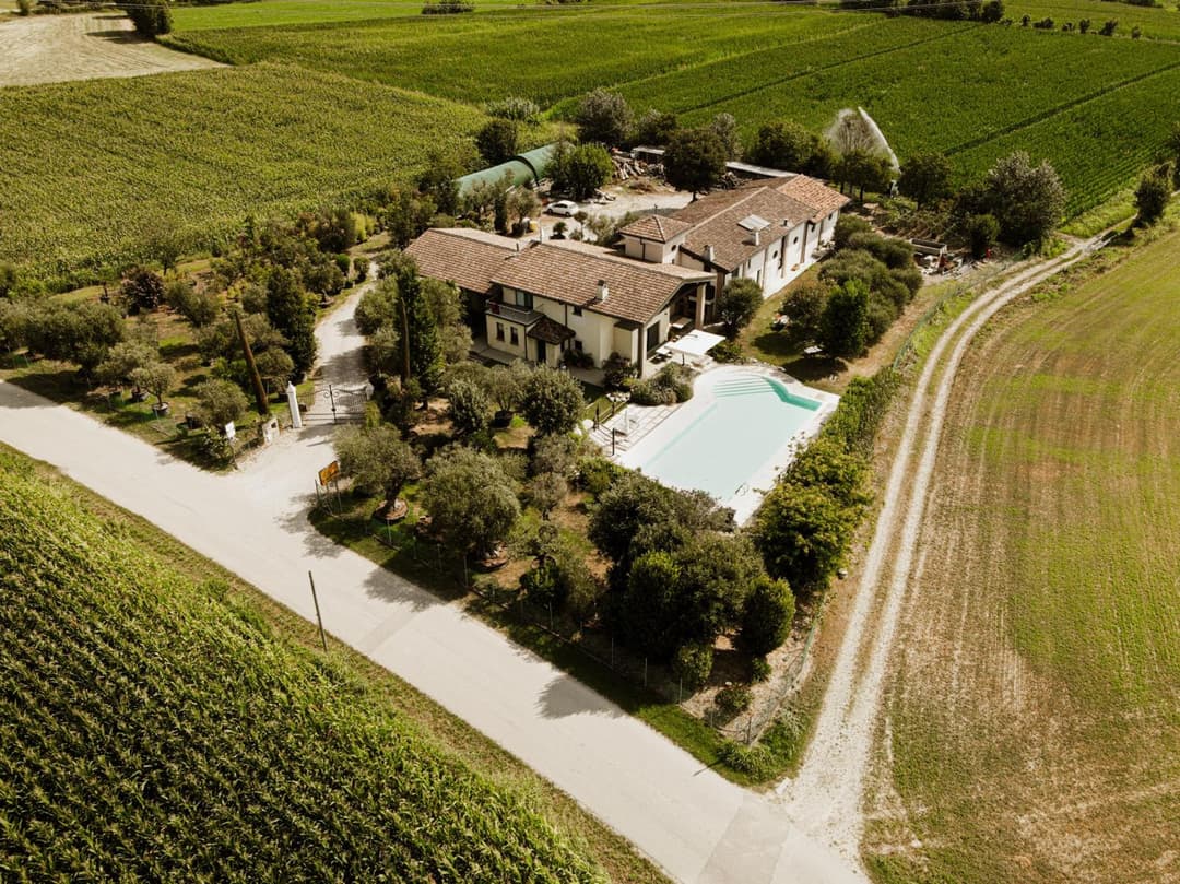 agriturismo" il glicine bianco" — photo 1 of 33