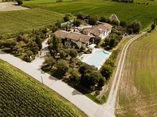agriturismo" il glicine bianco"