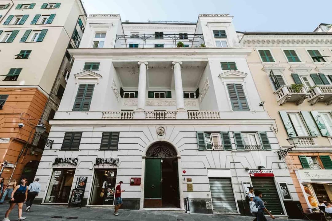 New Apartament in historical Genoa center — photo 1 of 40