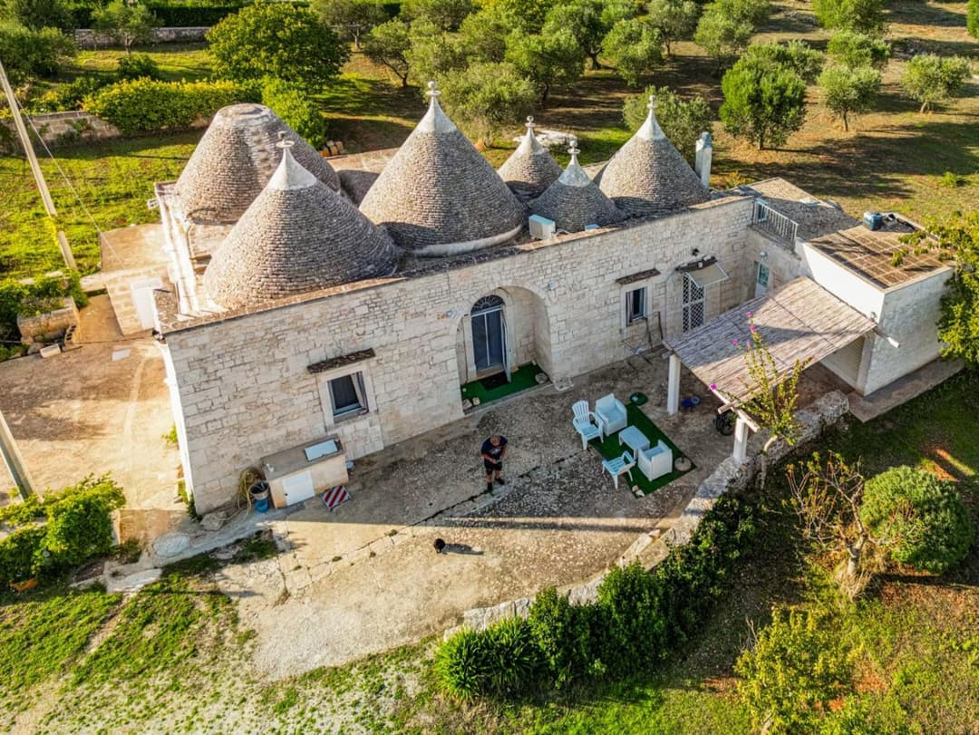 Trulli Carlo Anna — photo 1 of 1