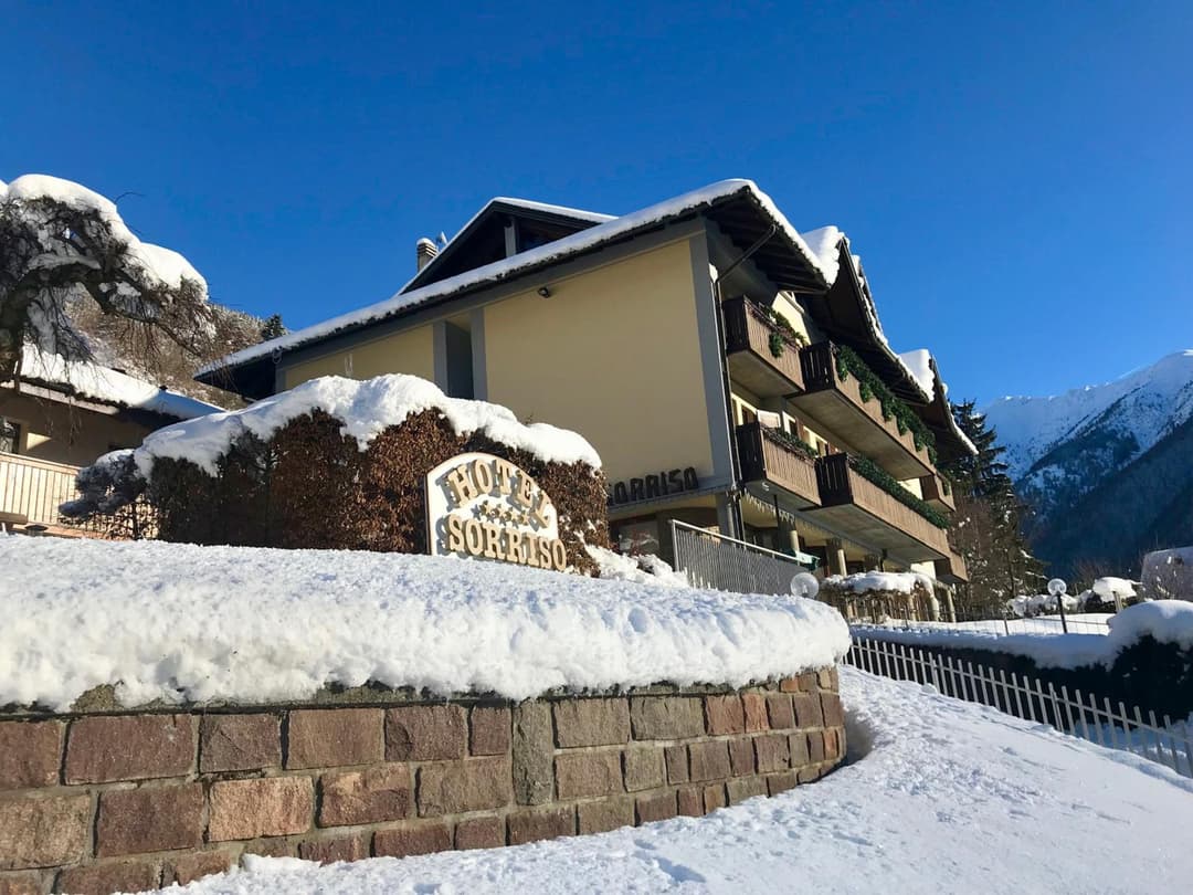 Hotel Garni Sorriso — photo 1 of 45