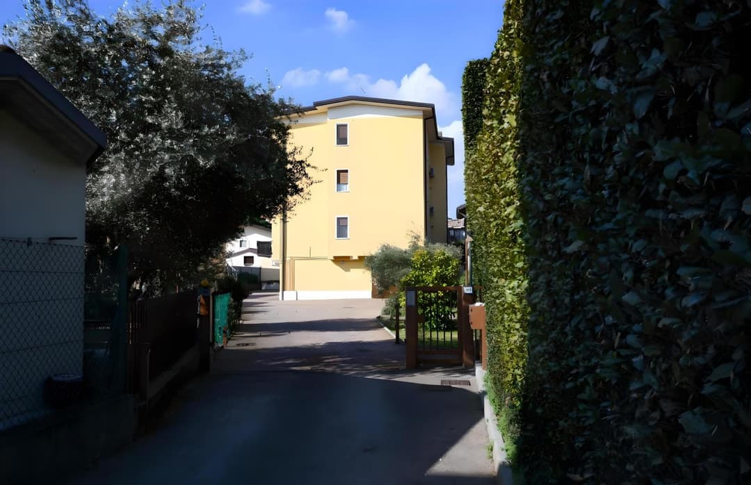 A Casa Di Sara Family Apartment with private Parking DesenzanoLoft Official Partner Homes & Villas by Marriott Bonvoy — photo 1 of 1