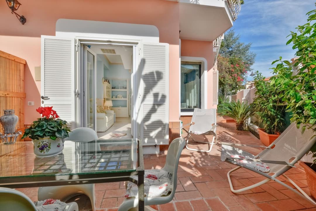 La Bouganville Holiday House — photo 1 of 1