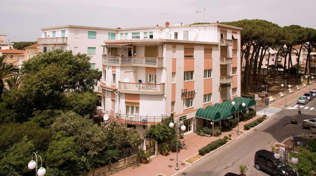 Hotel Ausonia — photo 1 of 1