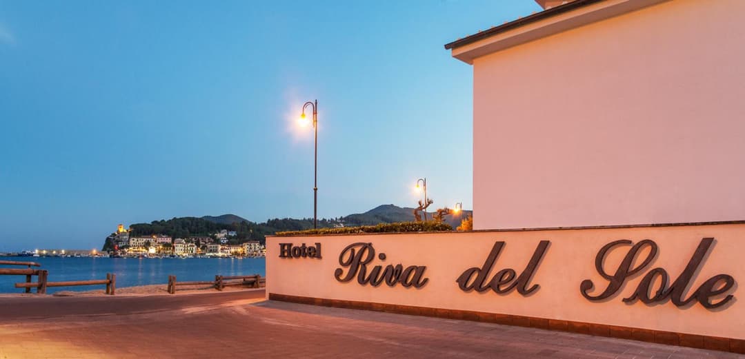 Hotel Riva del Sole — photo 1 of 63