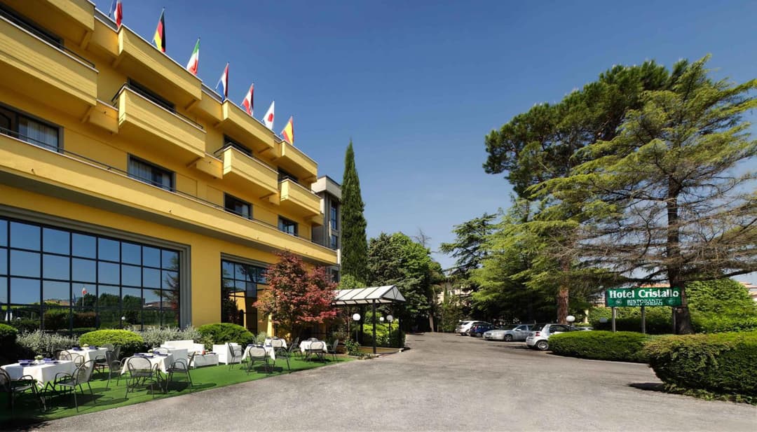 Hotel Cristallo — photo 1 of 74