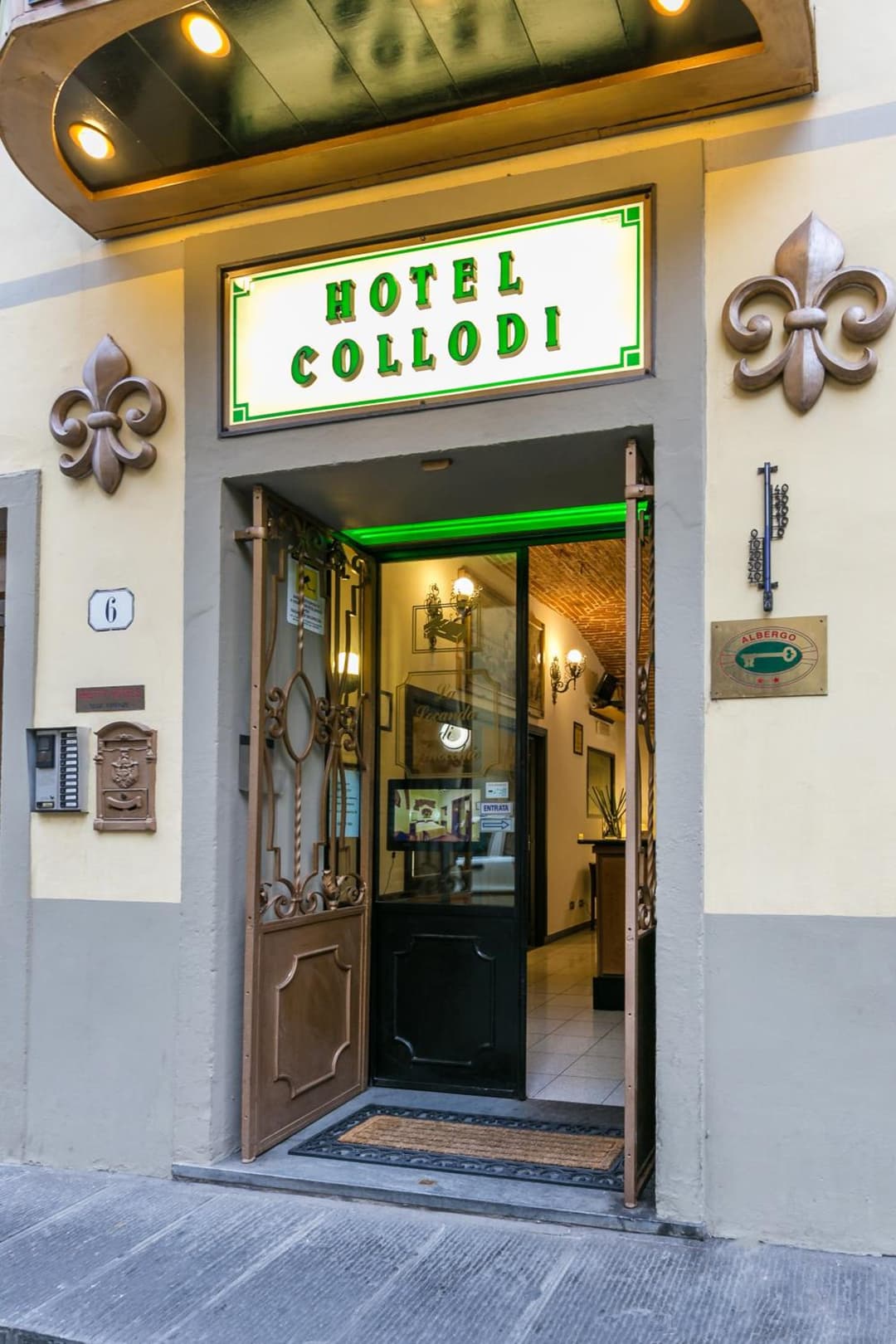 Hotel Collodi Firenze — photo 1 of 64