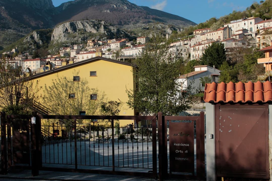 4Flats in Orto di Venanzio — photo 1 of 36