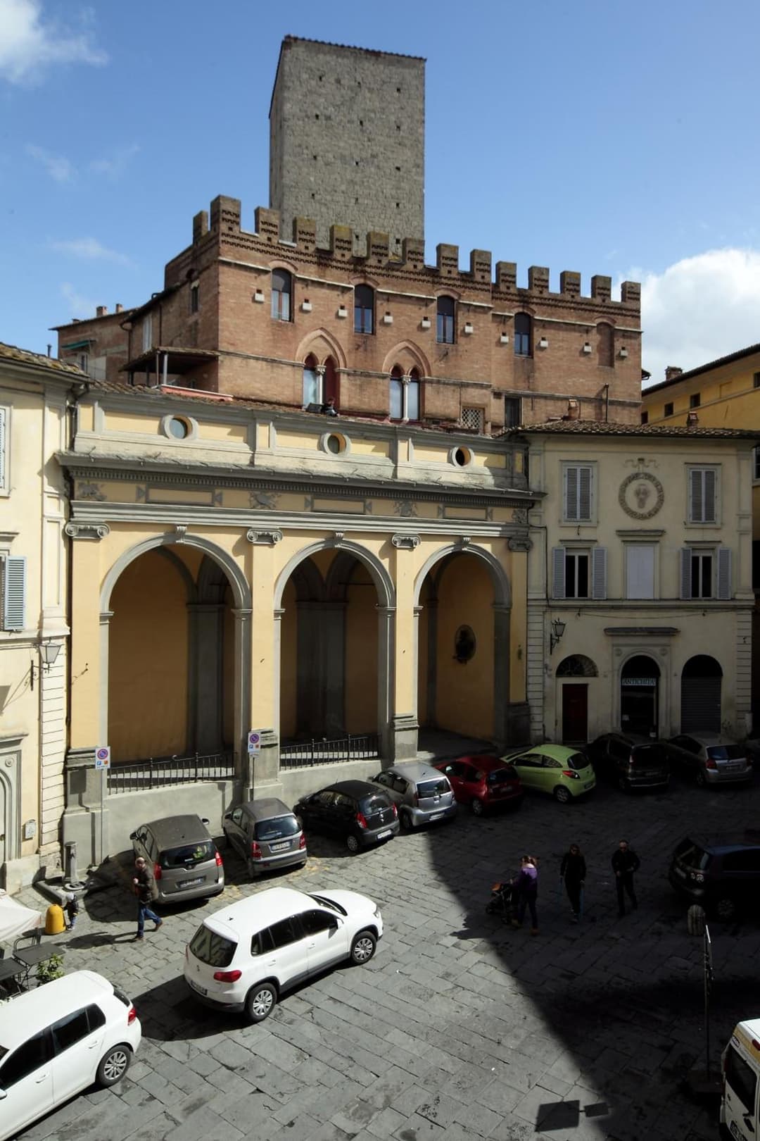 Hotel La Perla — photo 1 of 30