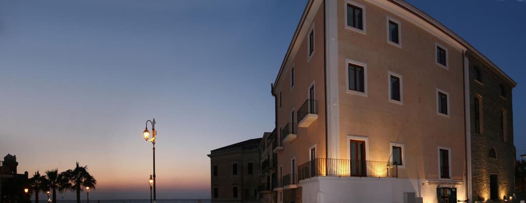 Palazzo Iaquinto — photo 1 of 1