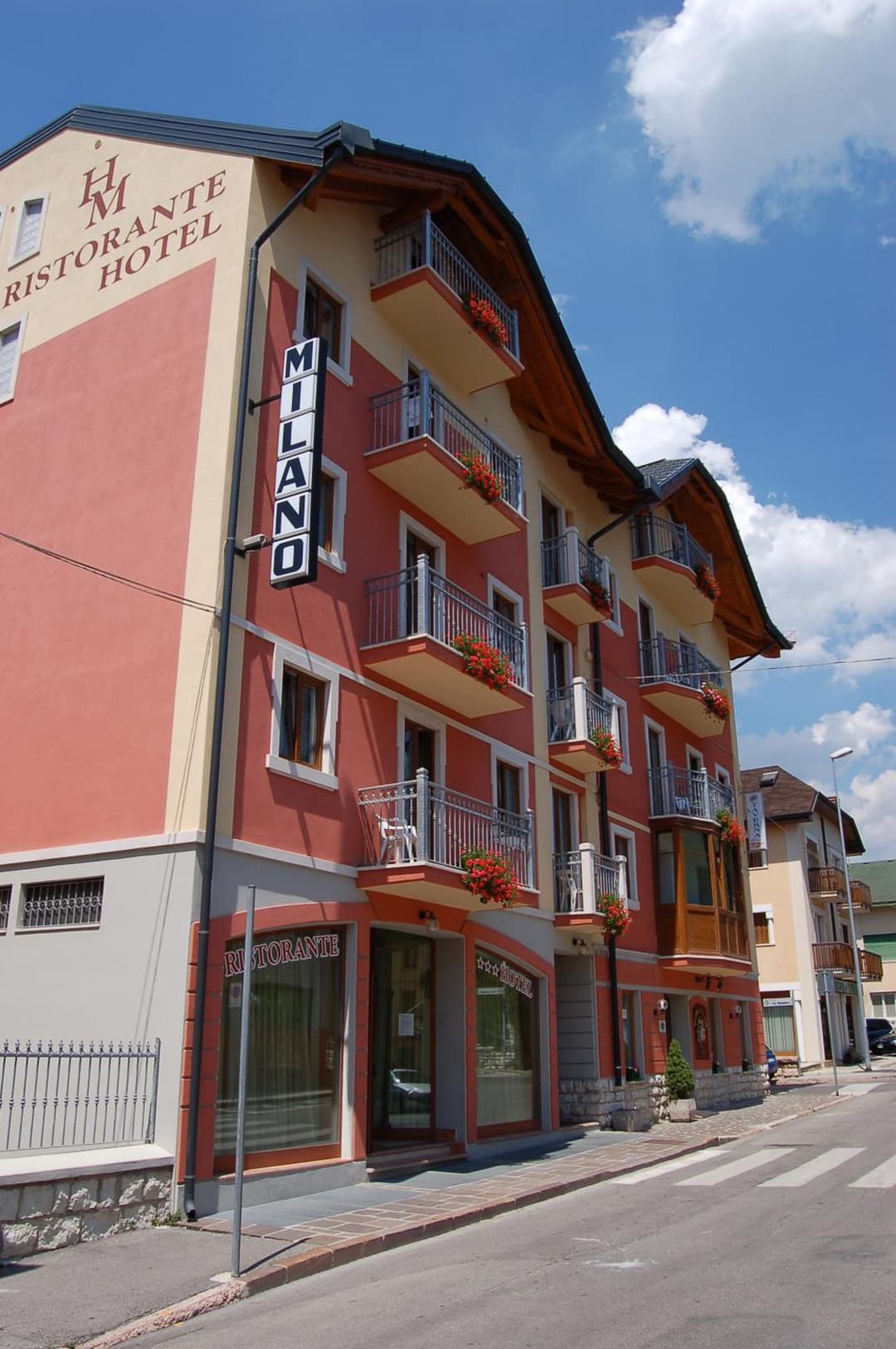 Hotel Milano — photo 1 of 47