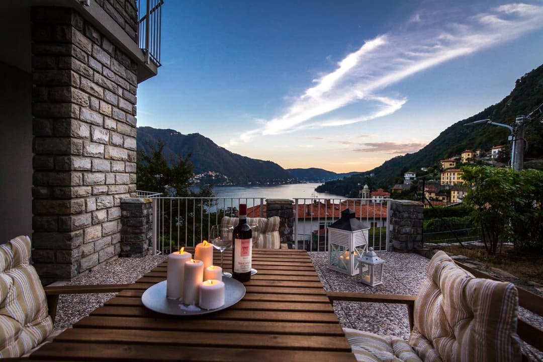 Como Lake Amazing View - byMyHomeinComo — photo 1 of 1