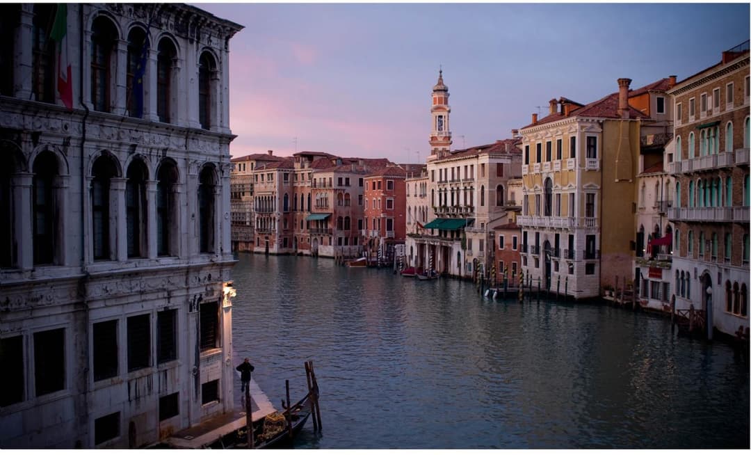 Guest House Train Station Venice - Atika & Atif — photo 1 of 1