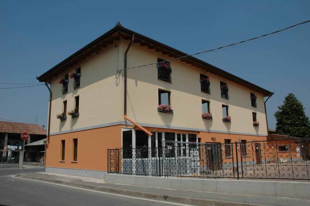 Hotel Il Borghetto — photo 1 of 36