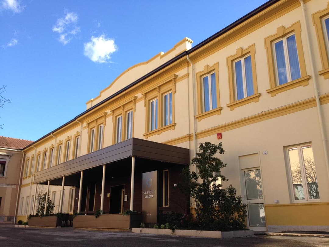 Sole Hotel Verona — photo 1 of 24